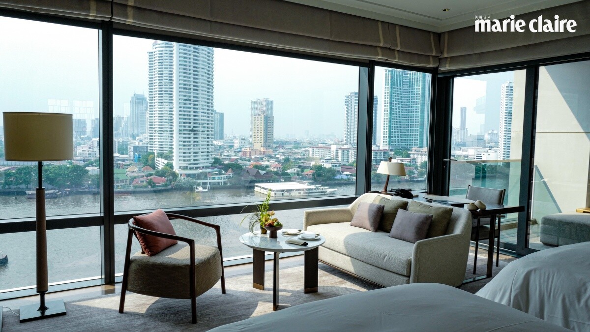 全房型皆有全景落地窗能欣賞昭披耶河