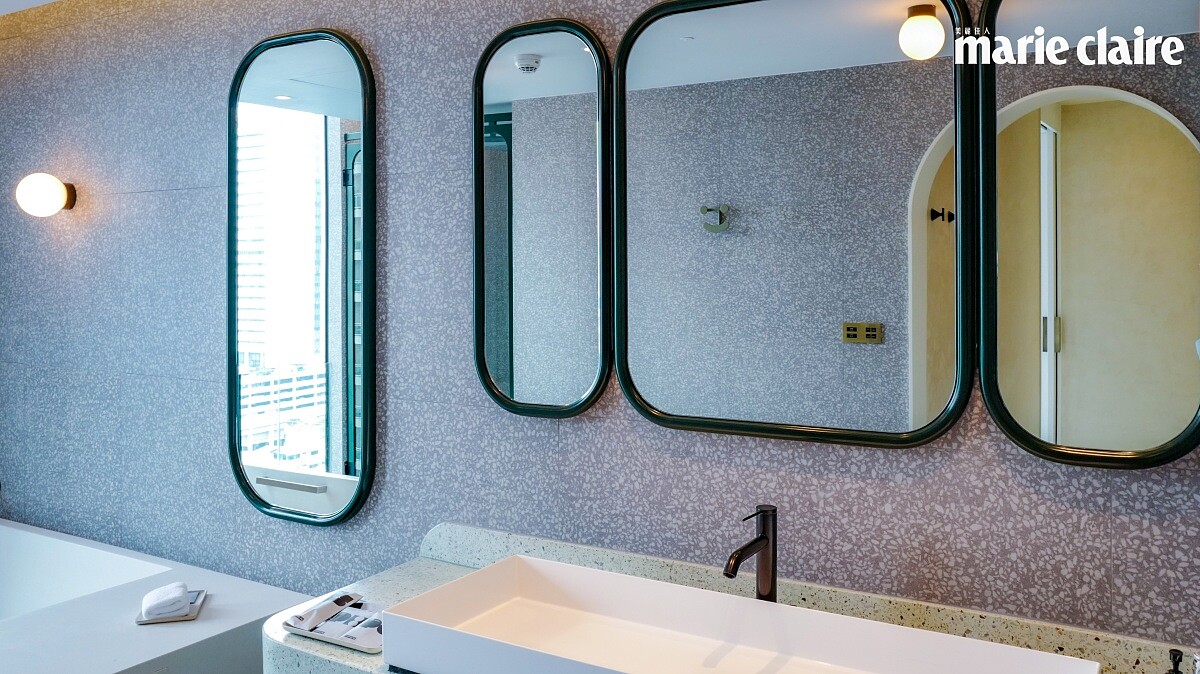 The Standard, Bangkok Mahanakhon套房浴室