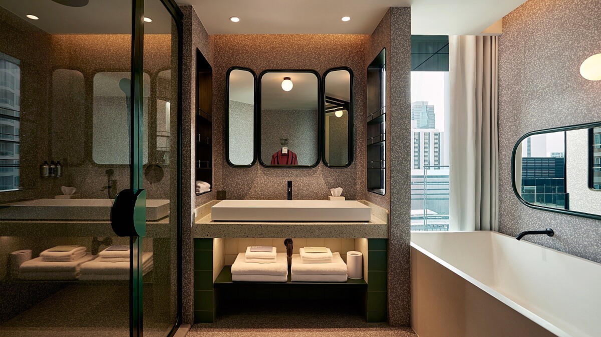 The Standard, Bangkok Mahanakhon陽台套房浴室