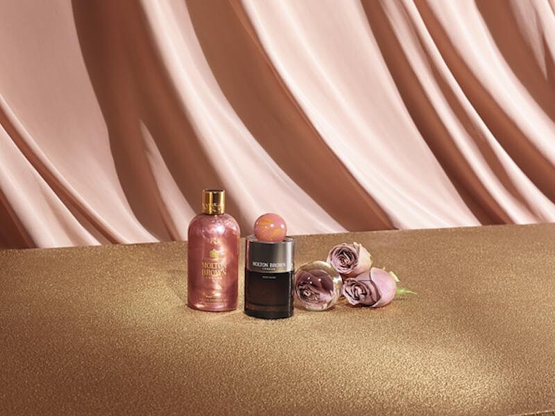 Molton Brown Rose Dunes沙境玫瑰系列主視覺。