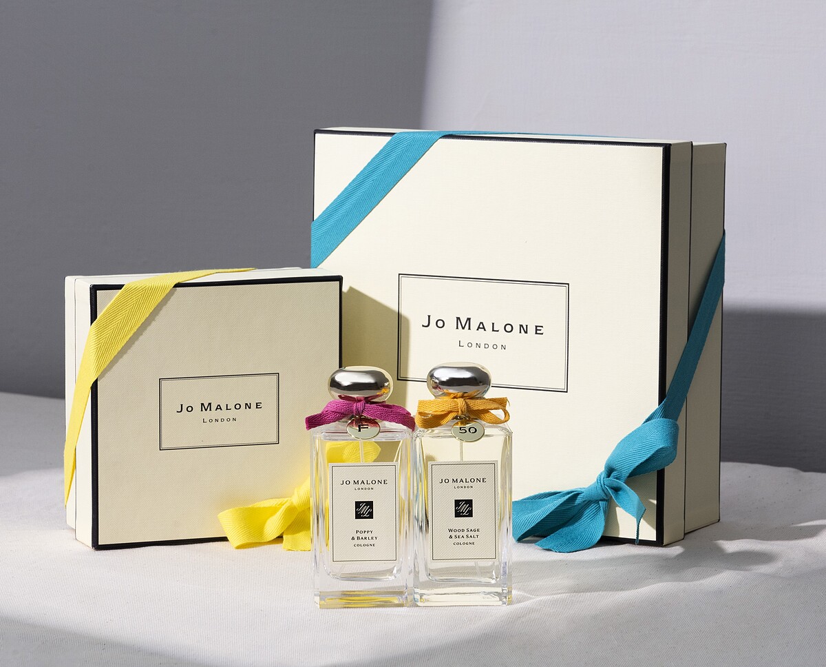 Jo Malone London 溫柔和的奶油色禮盒與客製化的包裝服務，每每都讓收到禮物的對象感受到最溫暖有質感的氛圍