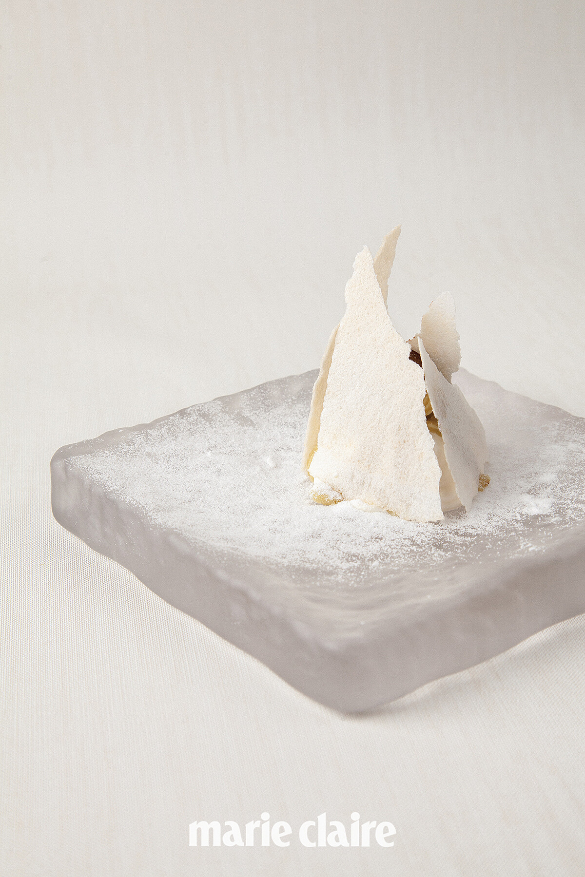 甜點法式栗子豆乳蛋糕。