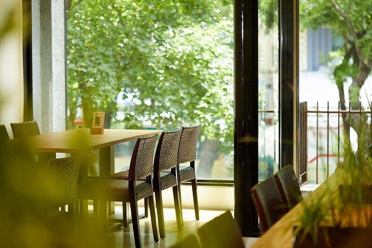 The One 食藝．中山概念店景。