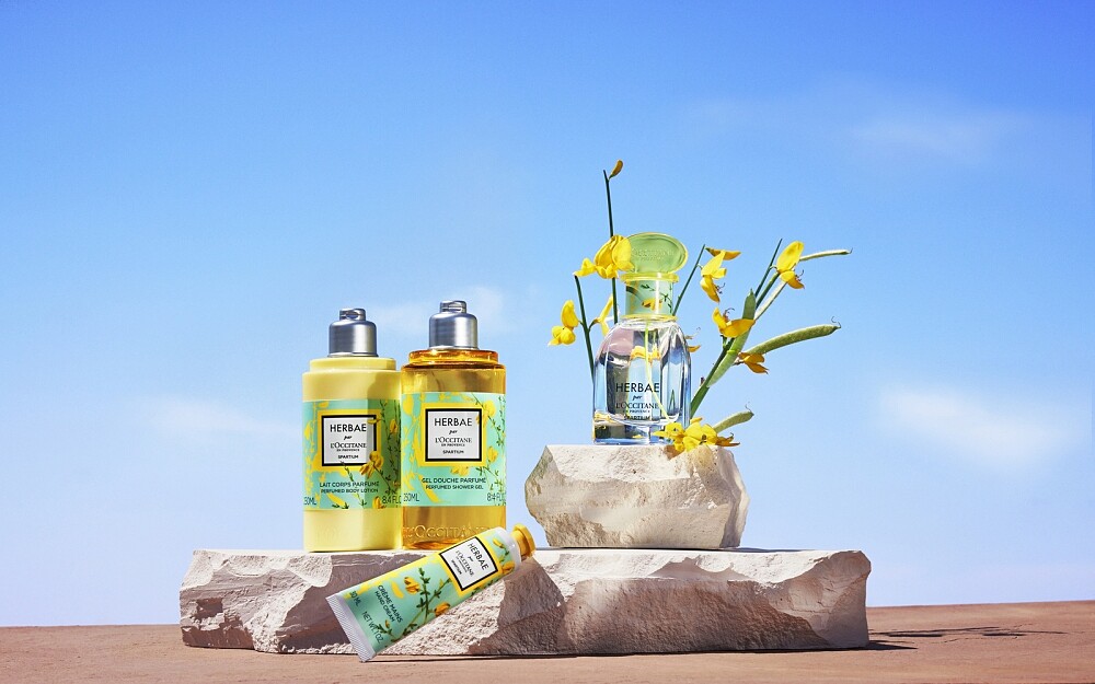L&rsquo;OCCITANE歐舒丹原野之心金雀花系列情境照。