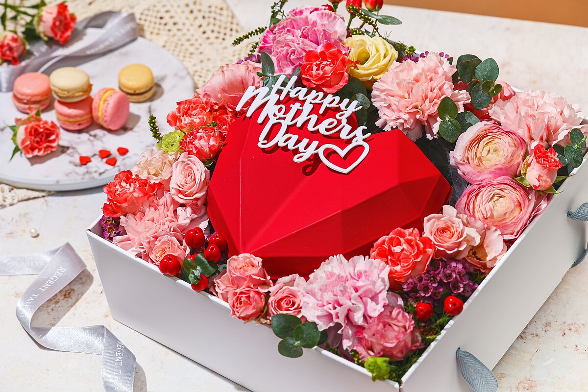 每組禮盒含乙支精緻小木槌，售價2,980元。