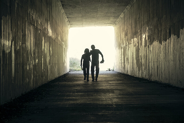 丹尼愛美的怒嗆人生，開始有了光明輪廓，只因有了彼此