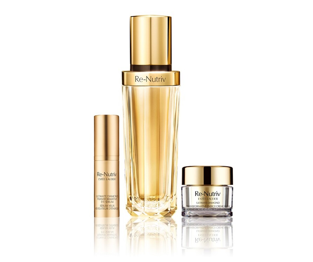 內含：黑鑽松露賦活微導金萃30ml+白金級黑鑽松露雙效豐潤奇蹟霜7ml+白金級黑鑽松露奇蹟修護亮眼精5ml，原價NT.13,849、優惠價NT.8,400。