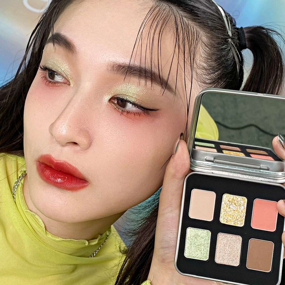 shu uemura植村秀 X Peko聯名彩妝六色眼影盤(#檸檬跳跳糖)，NT2,200