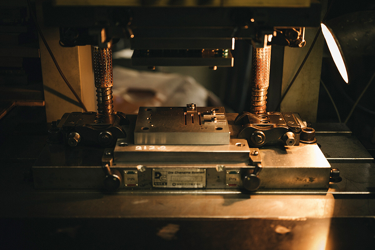 竹內錺金具精密準確的衝壓機具半量產製程