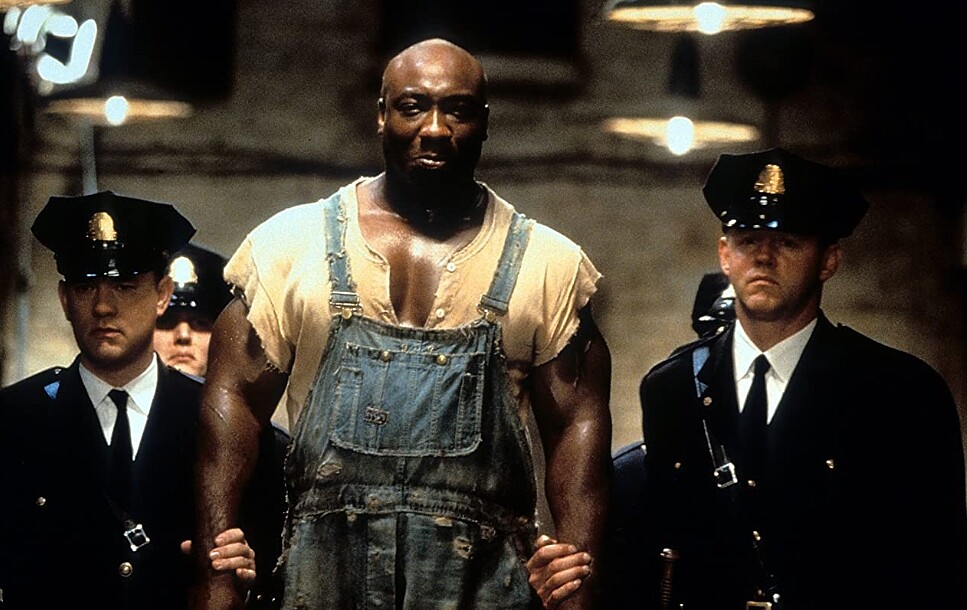 約翰考菲初來乍到死刑監獄,獄卒卻發現他與眾不同。