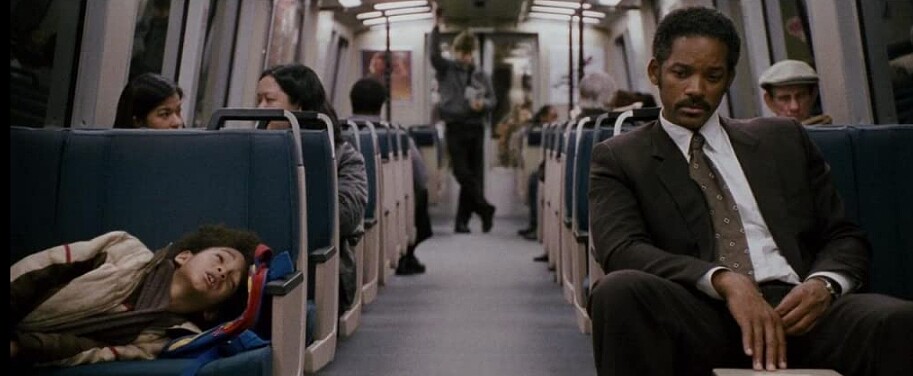 面對財務困境妻子離開,克里斯賈納帶著兒子仍舊不向現實低頭。