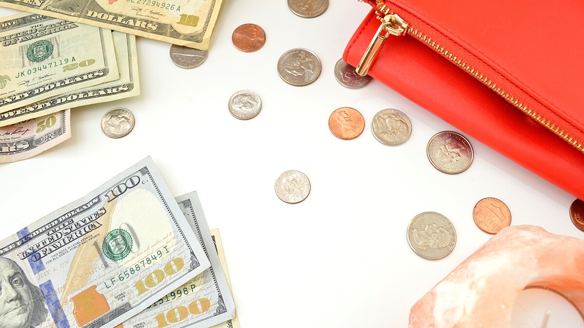 打掃陽台竟能增加偏財運！風水師傳授簡單吸金3招，擺放魚缸也藏玄機