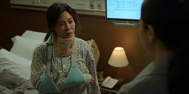 《造后者》吳景淑墜樓,好險助理早早在樓下準備好充氣氣墊