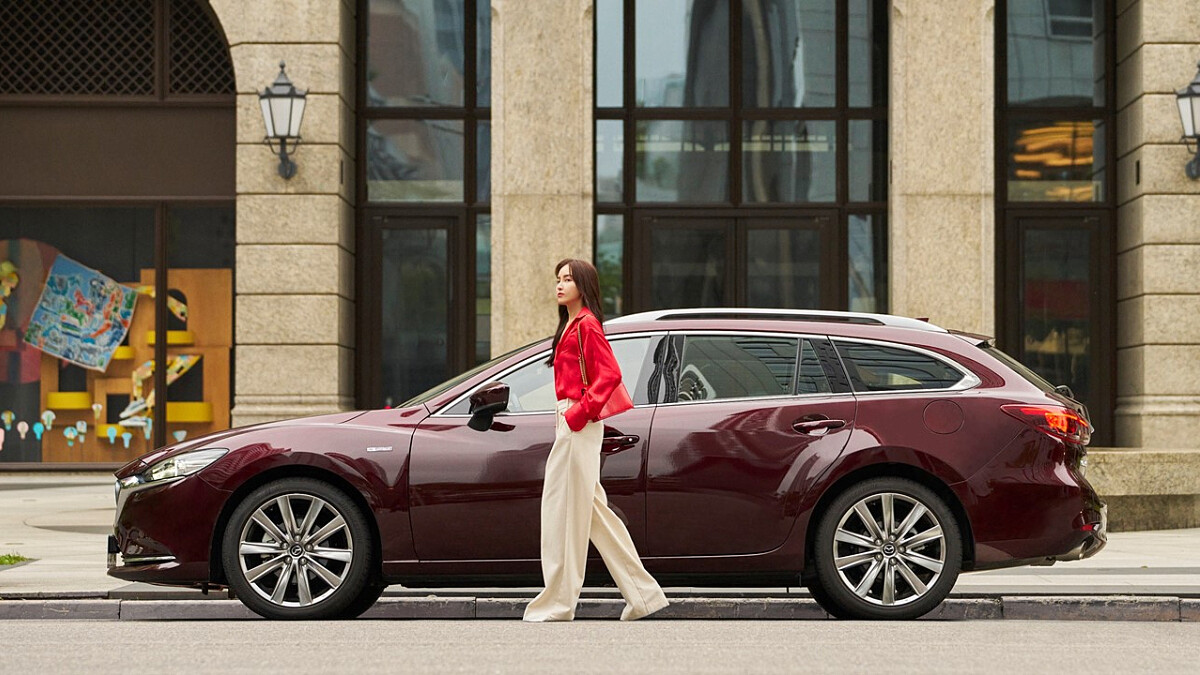 2023萬歲洋紅！ 洋紅色系單品 演譯時尚氣場MAZDA6 25S 20th Anniversary Edition「匠韻紅」成為醉心代表色