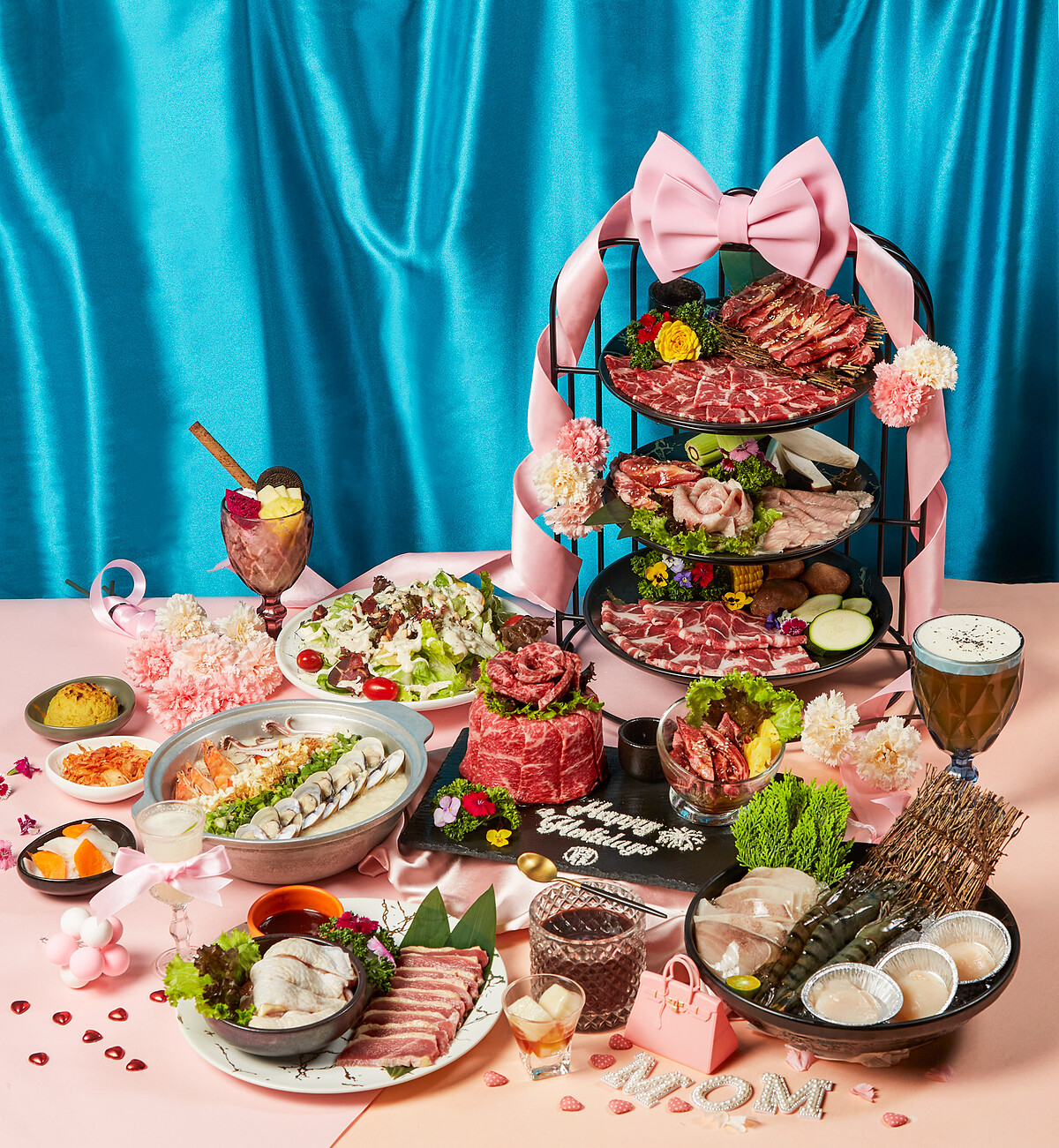 【燒肉同話】首次推出「寵愛媽咪母親節限定三人套餐」，優惠價NT3,788元。