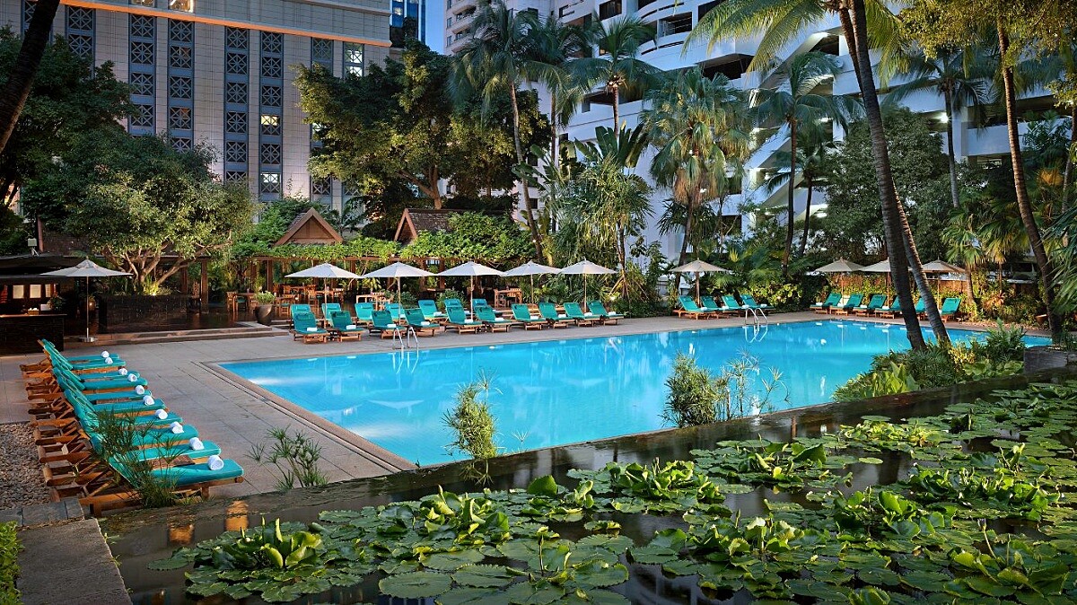 泳池相當有度假風情