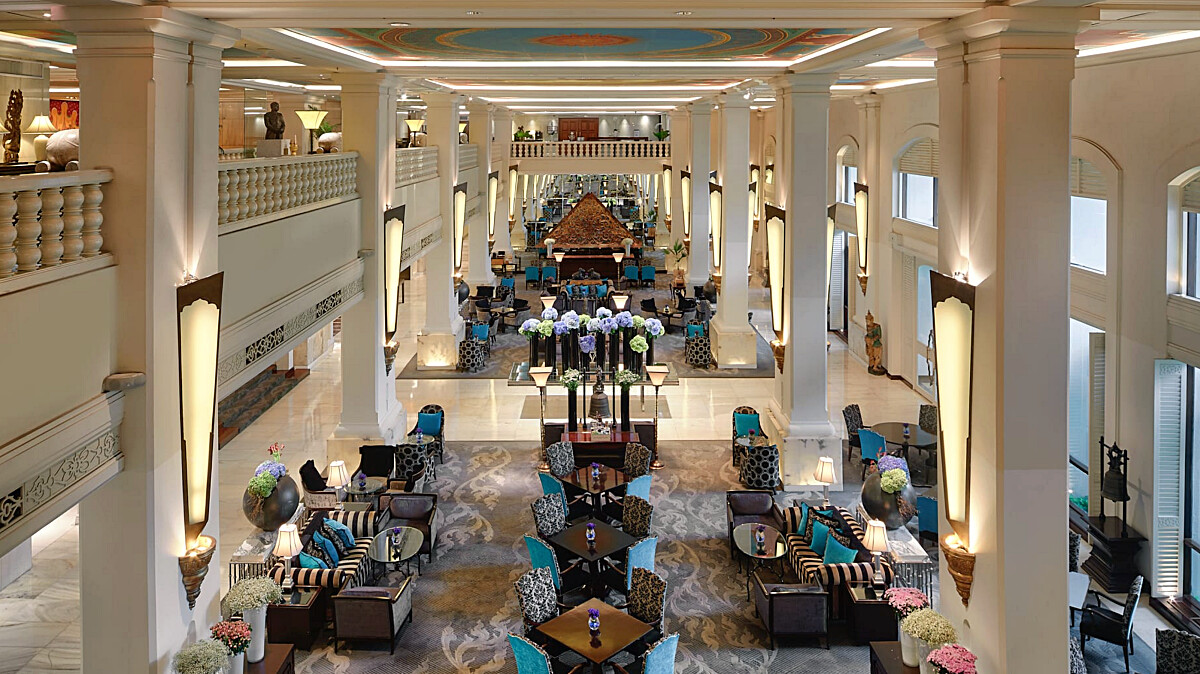 大廳有挑高天花板設計