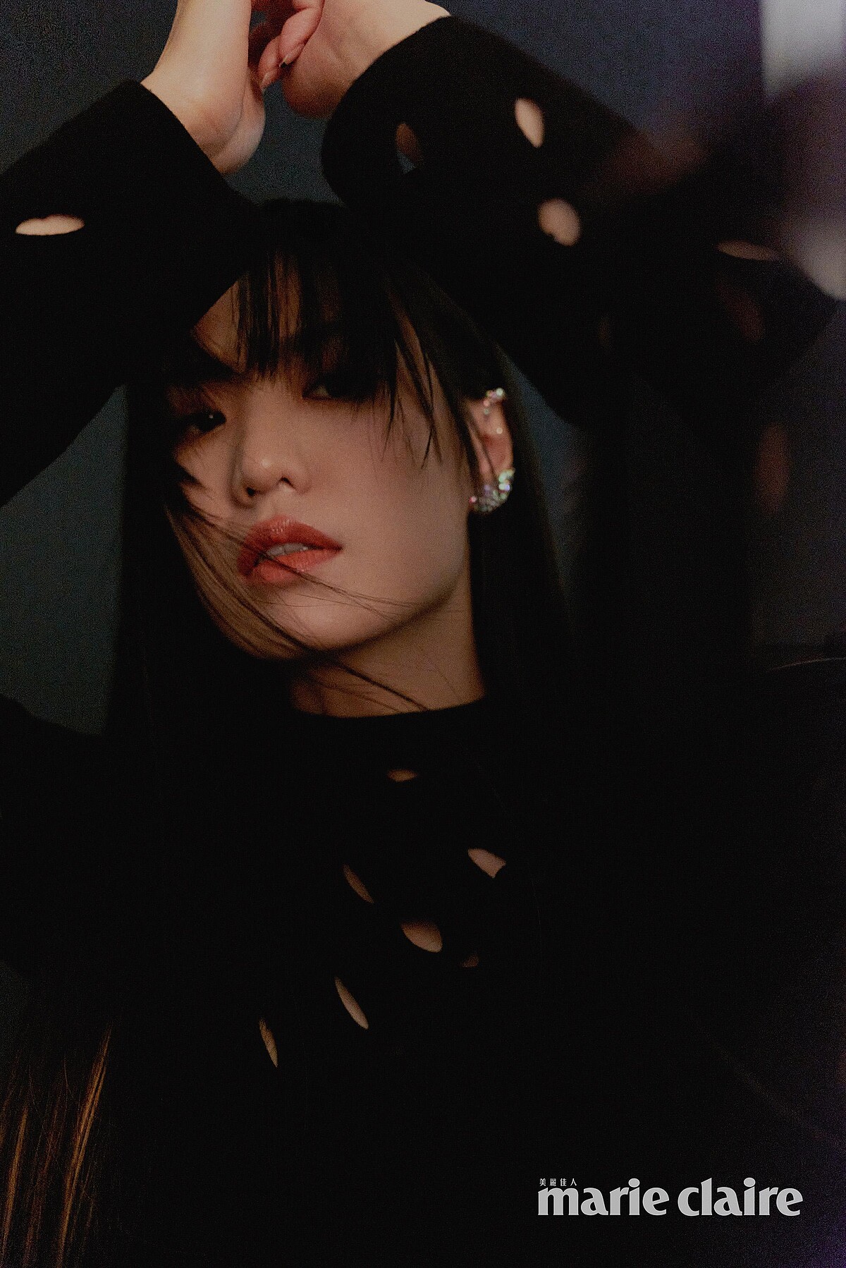 長袖針織鏤空上衣，Maje。