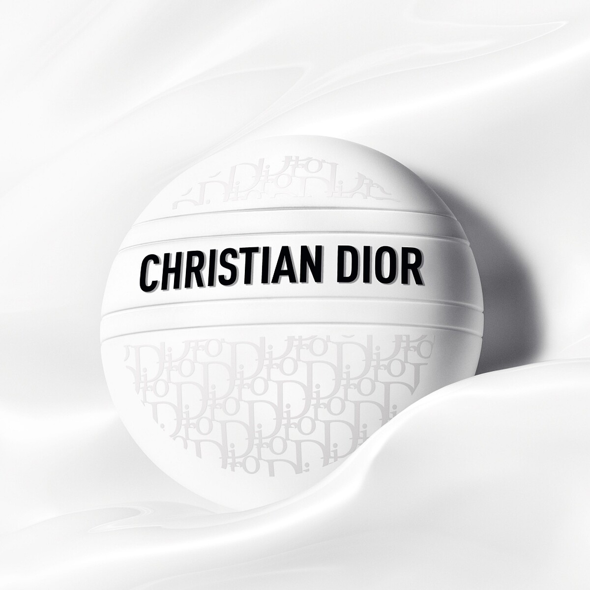 Dior迪奧緹花全能修護霜形象照。