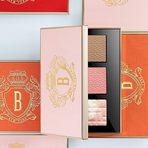 Bobbi Brown輕裸時尚頰彩盤形象照。