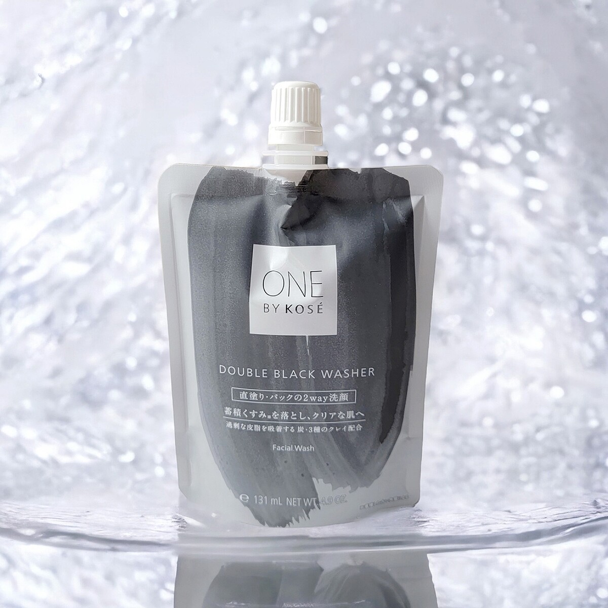 ONE BY KOSE黑碳潔顏泥形象圖。
