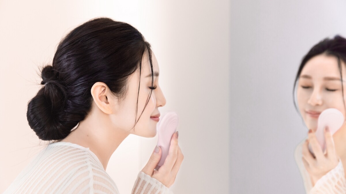 ANNAEVERYAY淨光水芙絨奢嫩矽膠潔膚機，NT4,300