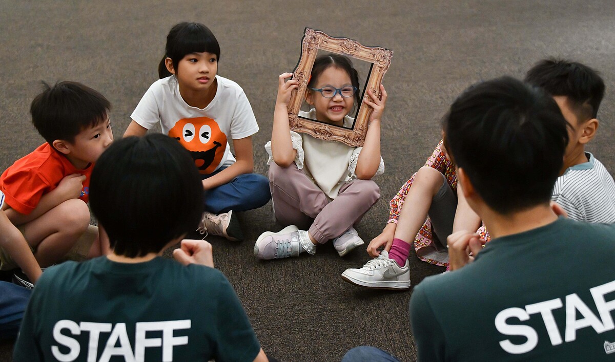 奇美博物館「舞・藝大豐收」兒童夏令營，培養兒童互動能力，學習如何表達自我、與同儕合作。