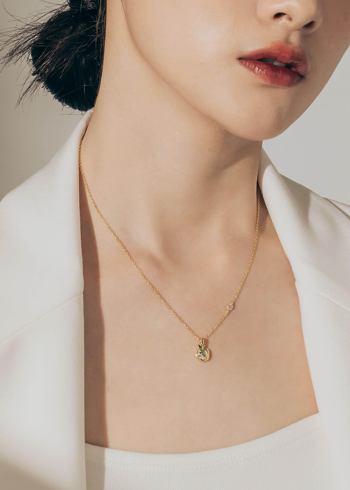 V Class白雪公主純銀項鍊(金)，售價NT$1,980