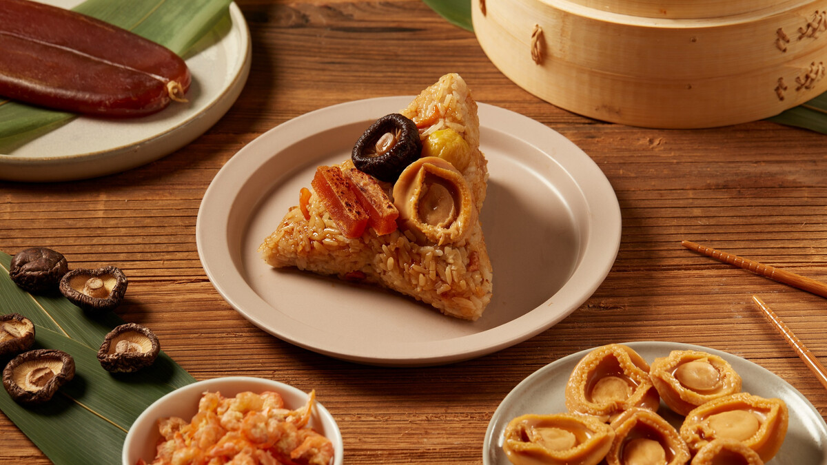 誠品線上鯉魚&times;好料理：黃金烏魚子鮑魚粽（6入組）。