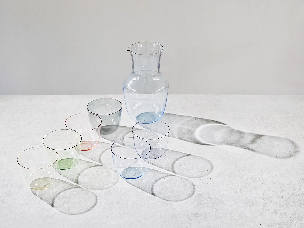 除了高貴的水晶系列，也有日常生活中可使用的酒瓶、杯款。