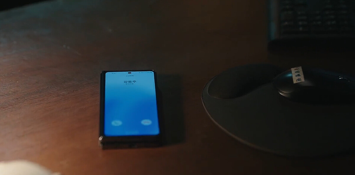 《浪漫醫生金師傅3》第十集結尾，金師傅手機顯示&rdquo;姜東柱&rdquo;來電，看來衝刺最後結局的大來賓就要現身