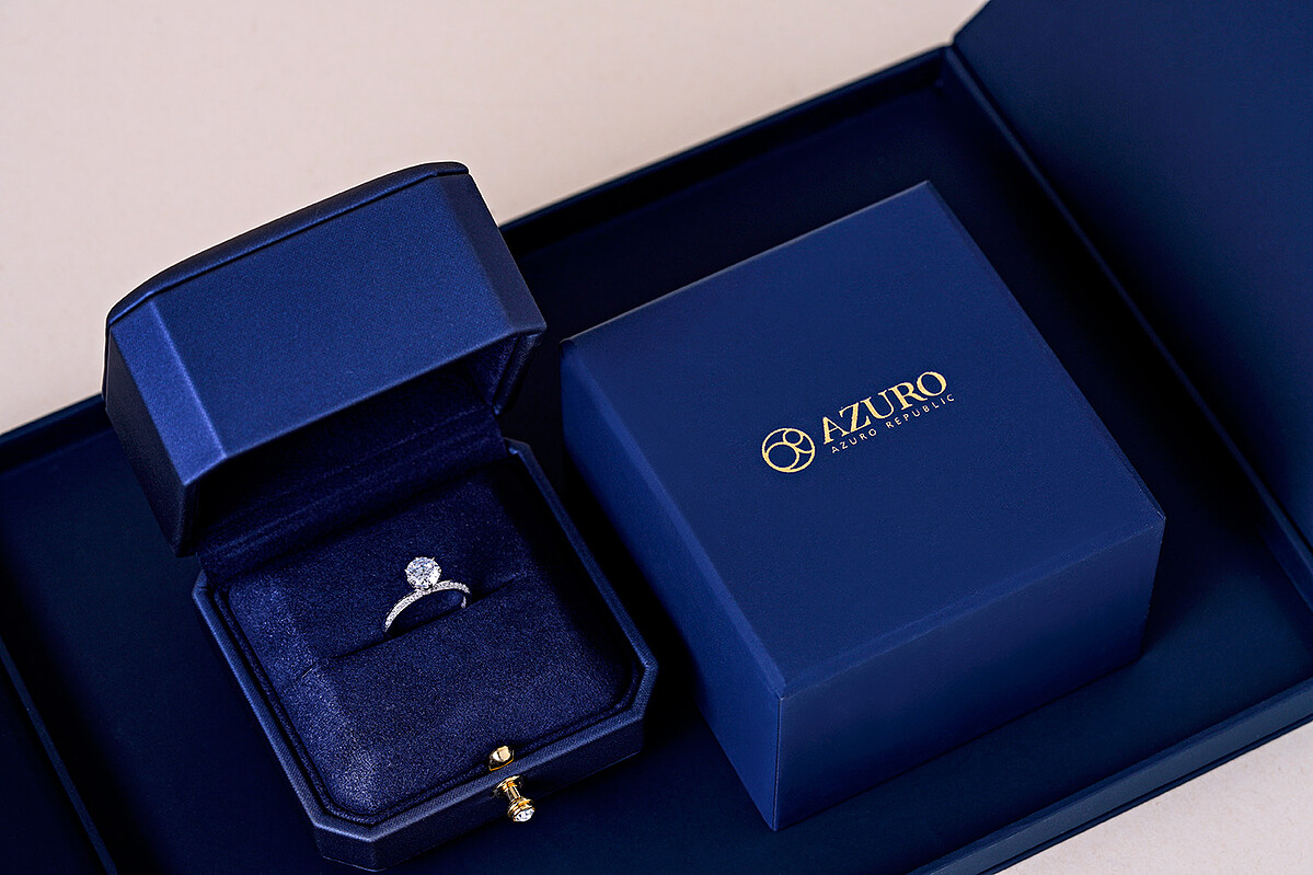 Azuro Republic同時還提供了：職人訂製工藝、美國原廠直送、超越4C鑽石、完善售後服務的各種貼心服務與品質保證。
