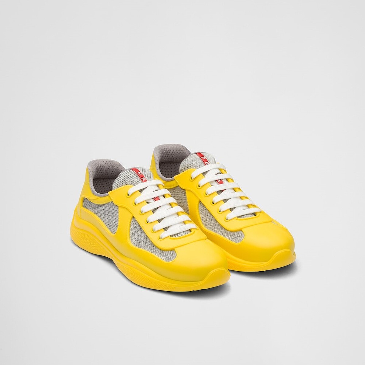 Prada 美洲杯柔軟橡膠及單車面料運動鞋，價格店洽。