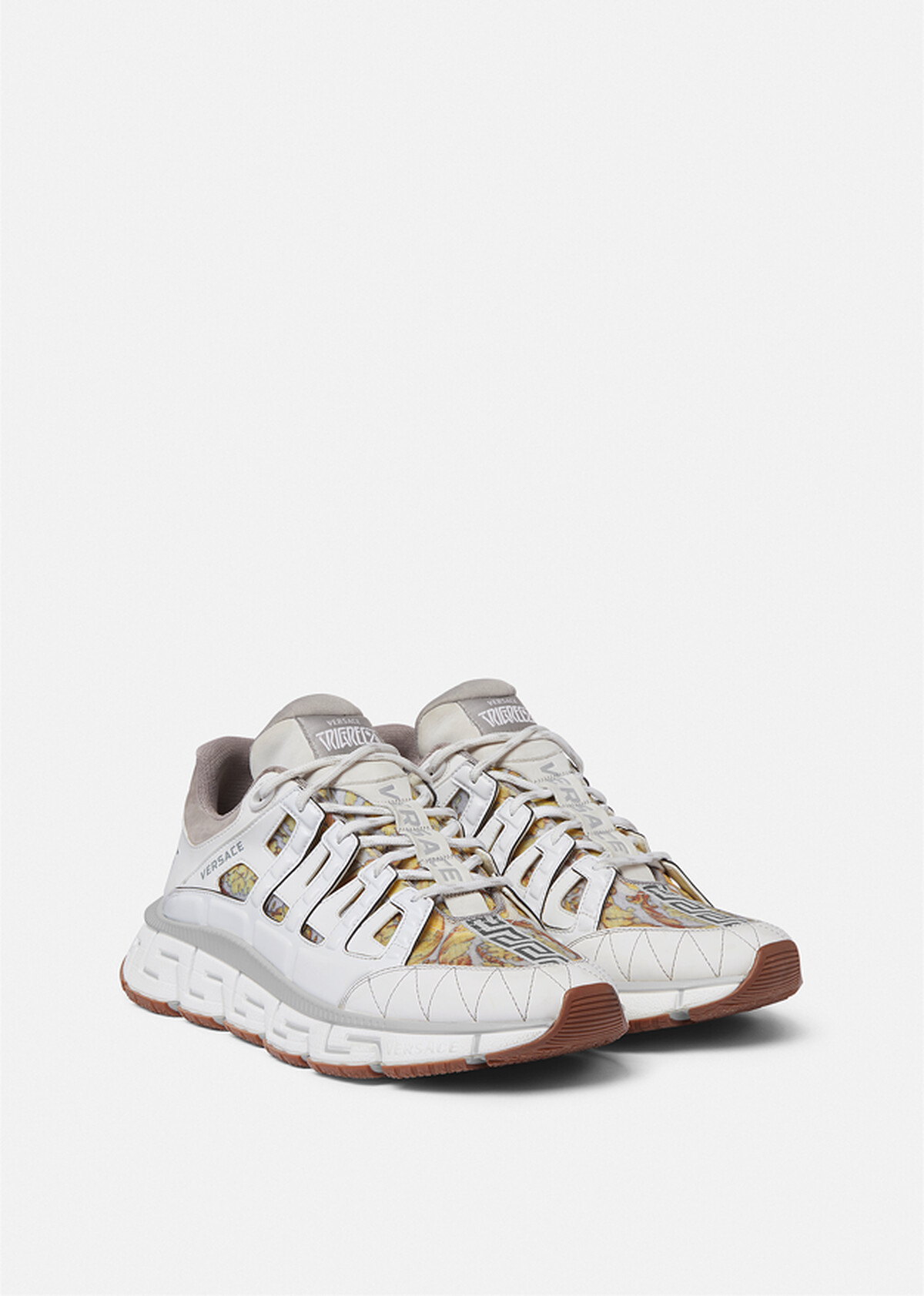 Versace TRIGRECA 黃白色運動鞋，NT35,500。