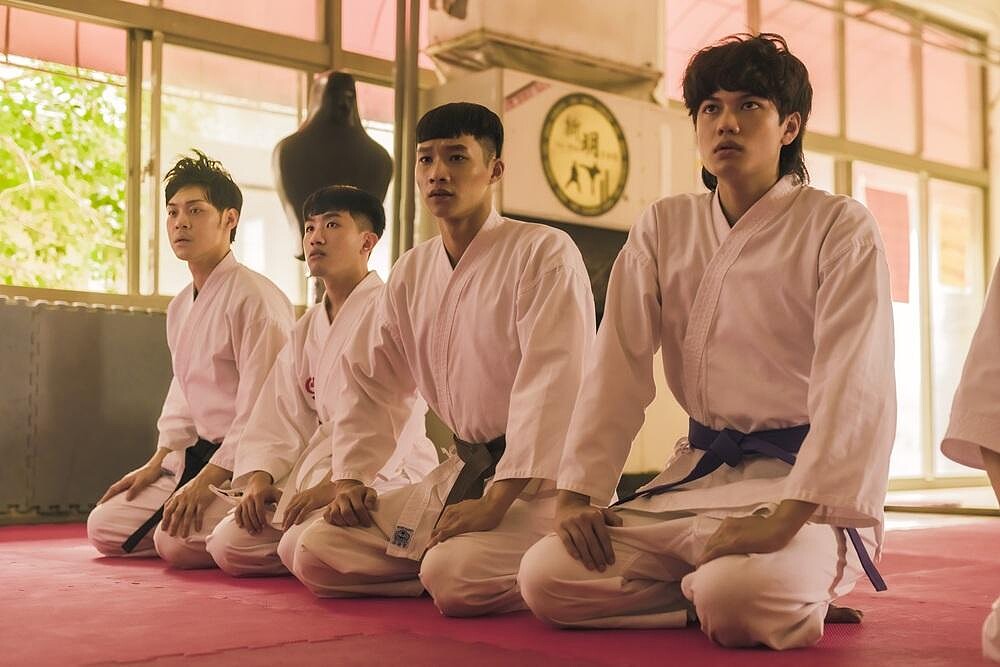 《化劫》劉子銓（右）與黃冠智（右二）扮演死檔聯手打怪