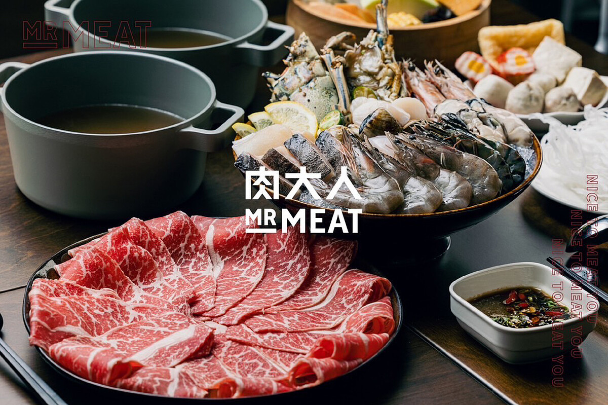 品牌從草創時的潮流風「轉大人」後變得更成熟專業的風格。