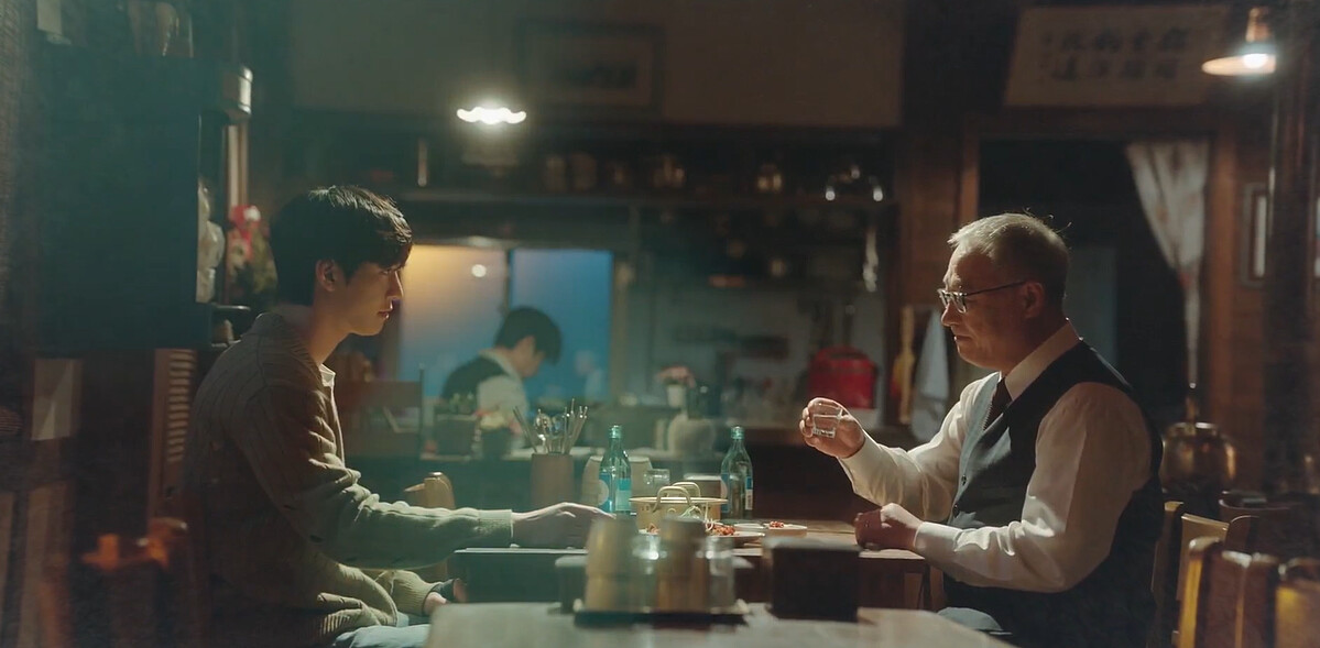 《浪漫醫生金師傅3》車教授(右)和徐宇鎮(左)的Man&rsquo;s talk