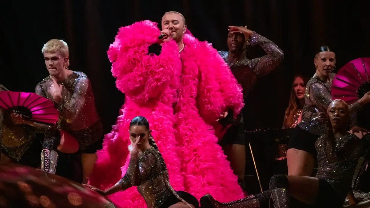 Sam Smith演唱會連換多套服裝