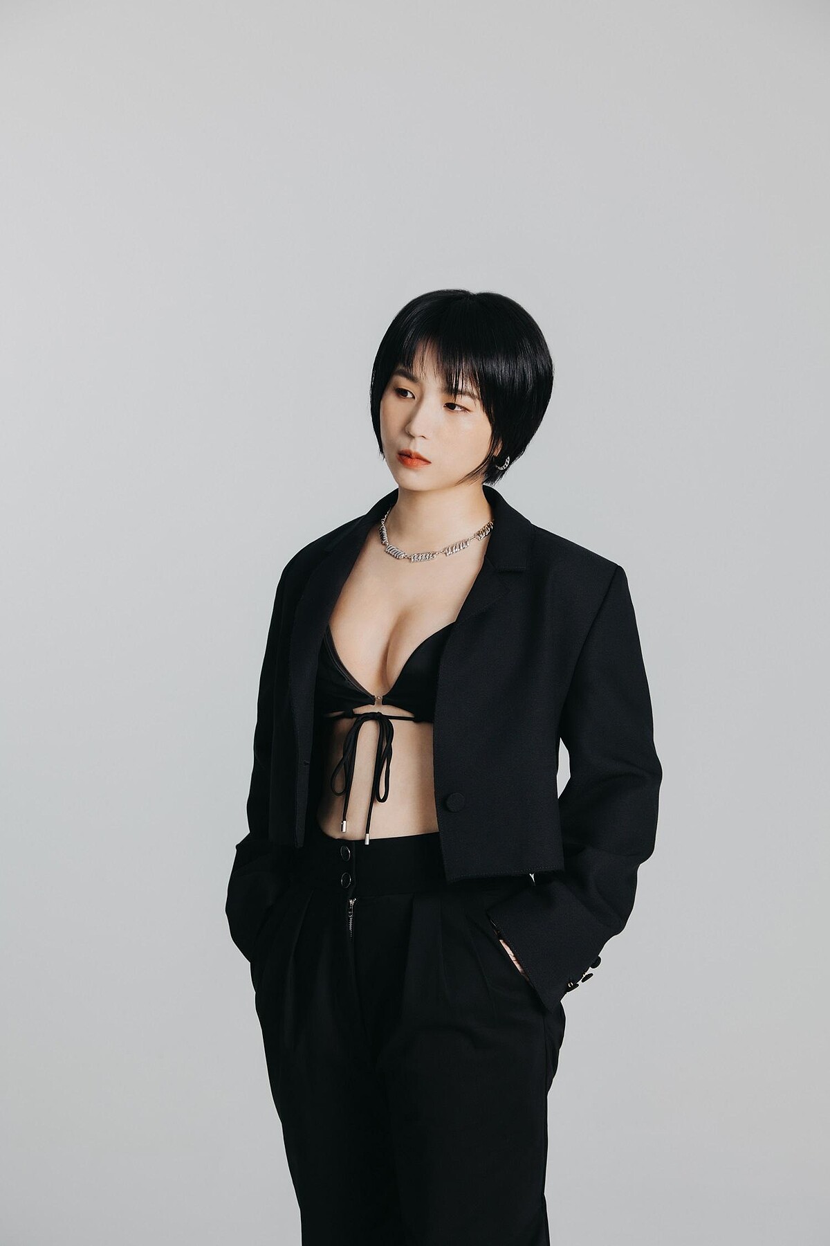 「康士坦的變化球」鼓手／主唱 小米