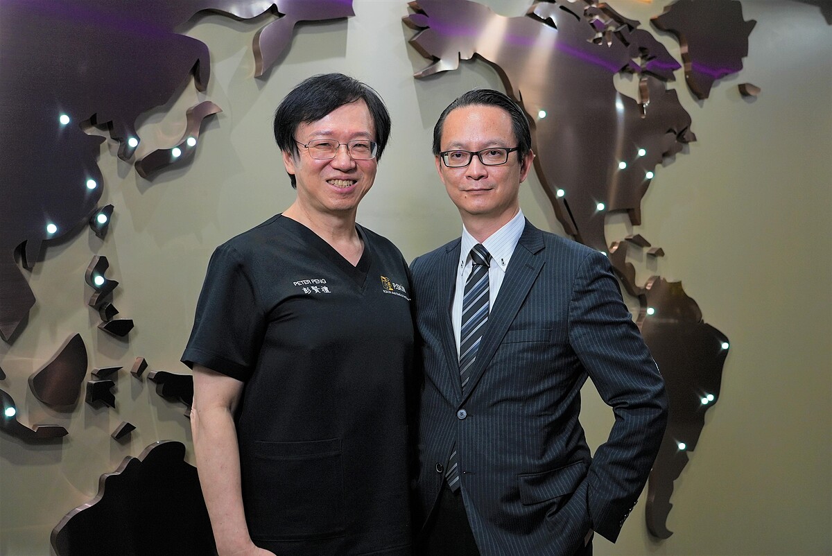 皮膚科醫師彭賢禮（左）為培育下一代醫師，已連續四年舉辦醫師培訓課程，全球最大國際性獨立皮膚醫學公司在台分公司總經理廖益誠（右）亦表示，公司長期致力於醫師教育培訓，期望讓台灣擁有更安全優質的醫美環境。圖/ 柯佩芳提供