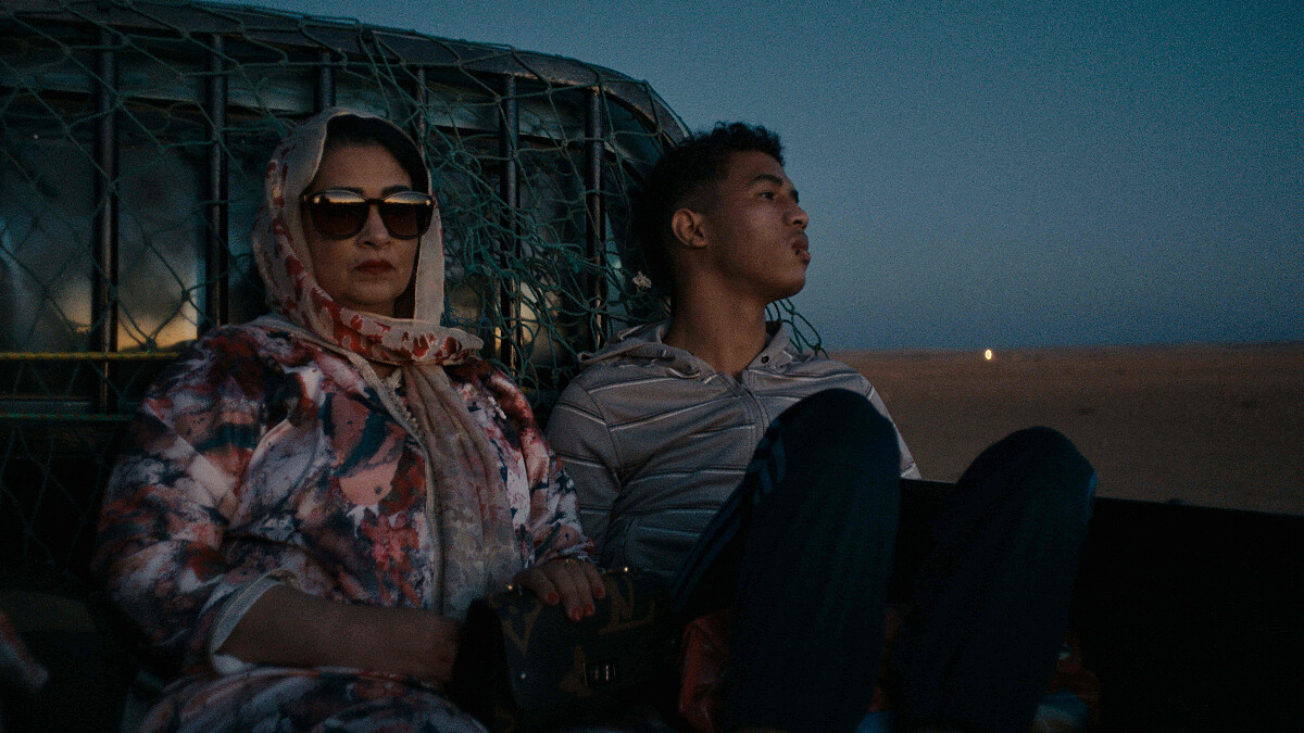 《我要人生金包銀》描述社會邊緣族群在生存上遭遇的難題，影評｜Lizzy聊電影：「巧妙呼應知名歌詞：別人的性命是框金又包銀，阮的性命不值錢。」