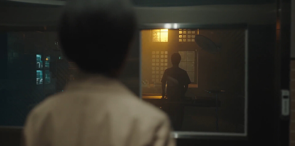 《浪漫醫生金師傅3》吳明心找到金師傅一人獨守在老舊的手術室裡