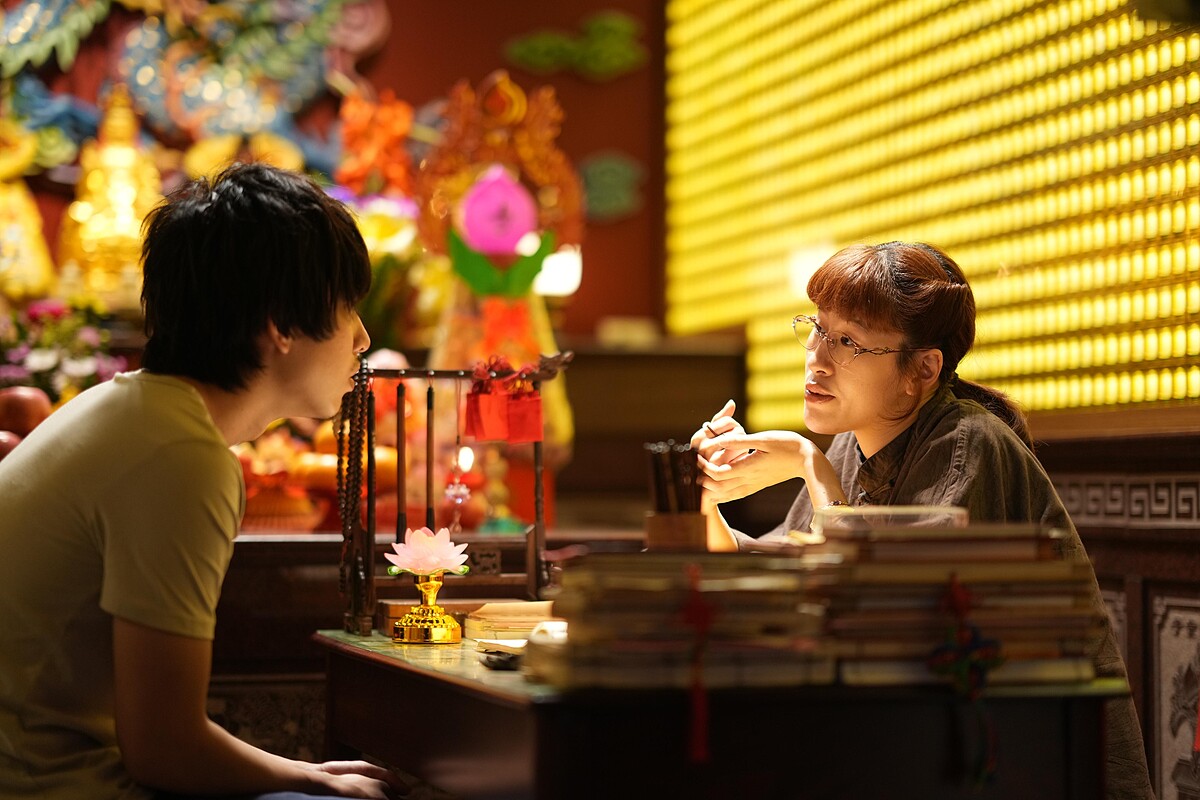 《我的麻吉4個鬼》曾敬驊找百白飾演的「發發大師」問事