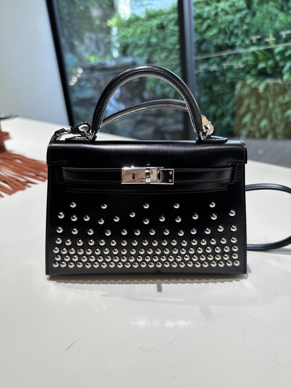 Kelly II Sellier Clout&eacute;提包，758,300元。