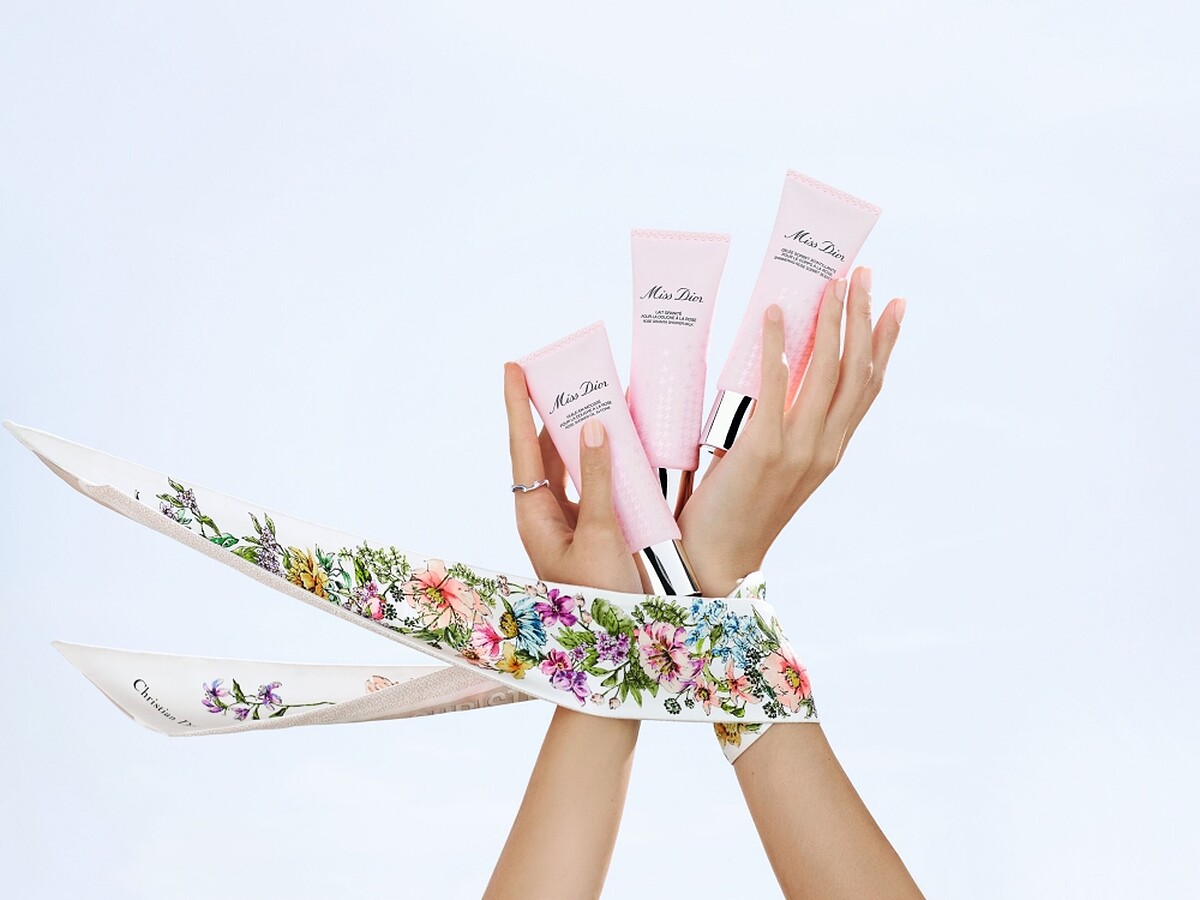 迪奧Miss Dior玫瑰沐浴儀式三步驟情境圖。