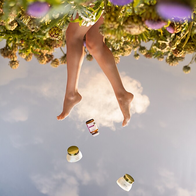 L'OCCITANE歐舒丹地中海菊薊勻體保養系列主視覺。