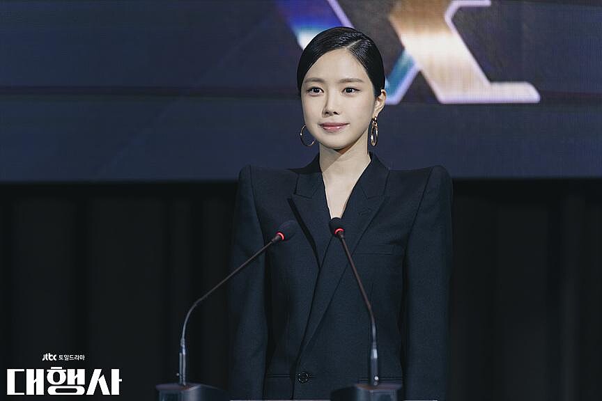 《代理公司》孫娜恩最後穩重的報告 獲得繼承權競爭機會