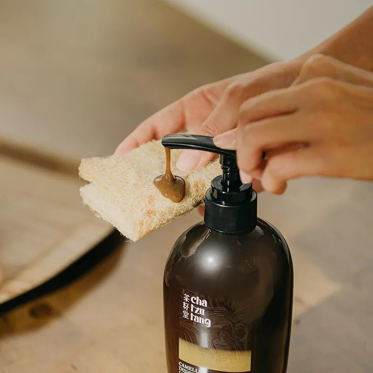 茶籽堂碗盤洗潔液情境照。