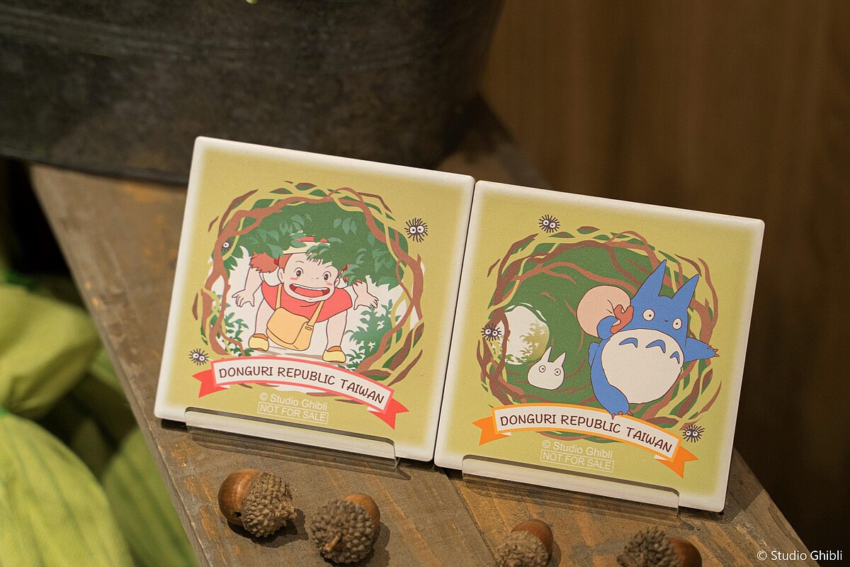 加上台中LaLaport店先前贈送的滿額禮，即可重現小梅首次發現中小龍貓的經典場景