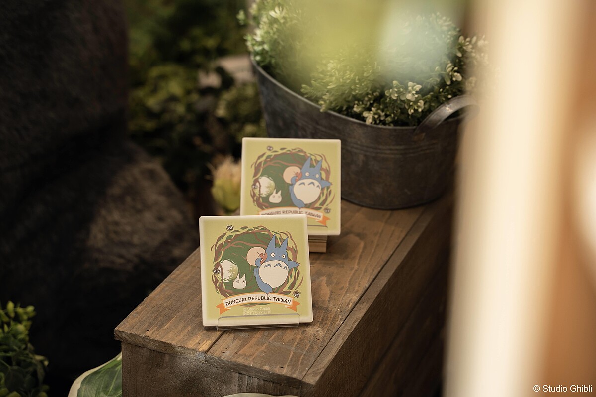 台中為橡子共和國首個擁有雙店鋪的縣市，中港店限量滿額禮「紀念吸水杯墊 中小龍貓被發現了！」